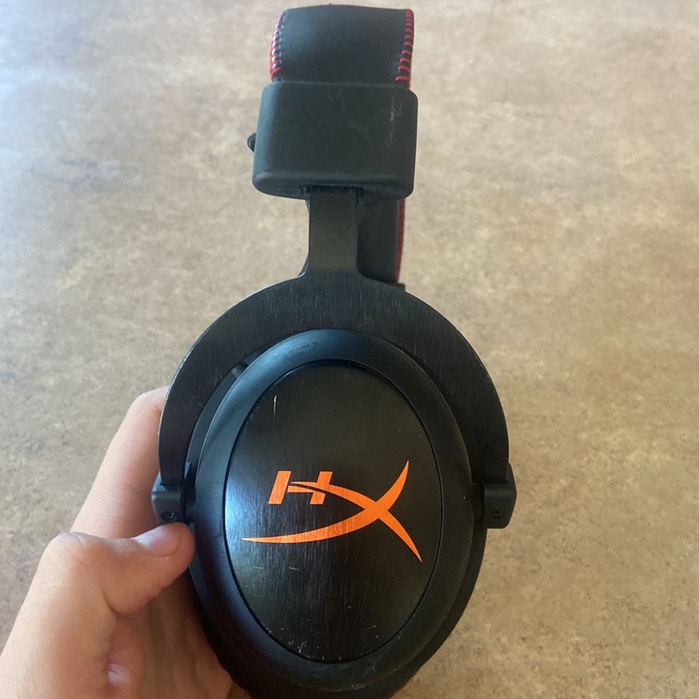 Hyper X headset - Picture 2 of 3